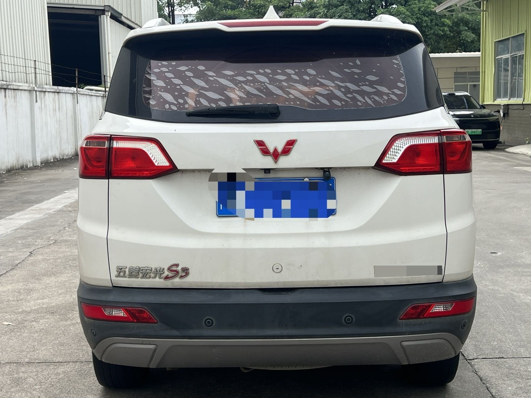 Wuling Hongguang S3 2018 1.5 Comfort 7-8-Seater