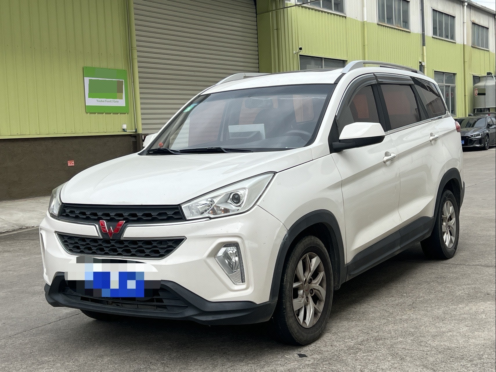 Wuling Hongguang S3 2018 1.5 Comfort 7-8-Seater