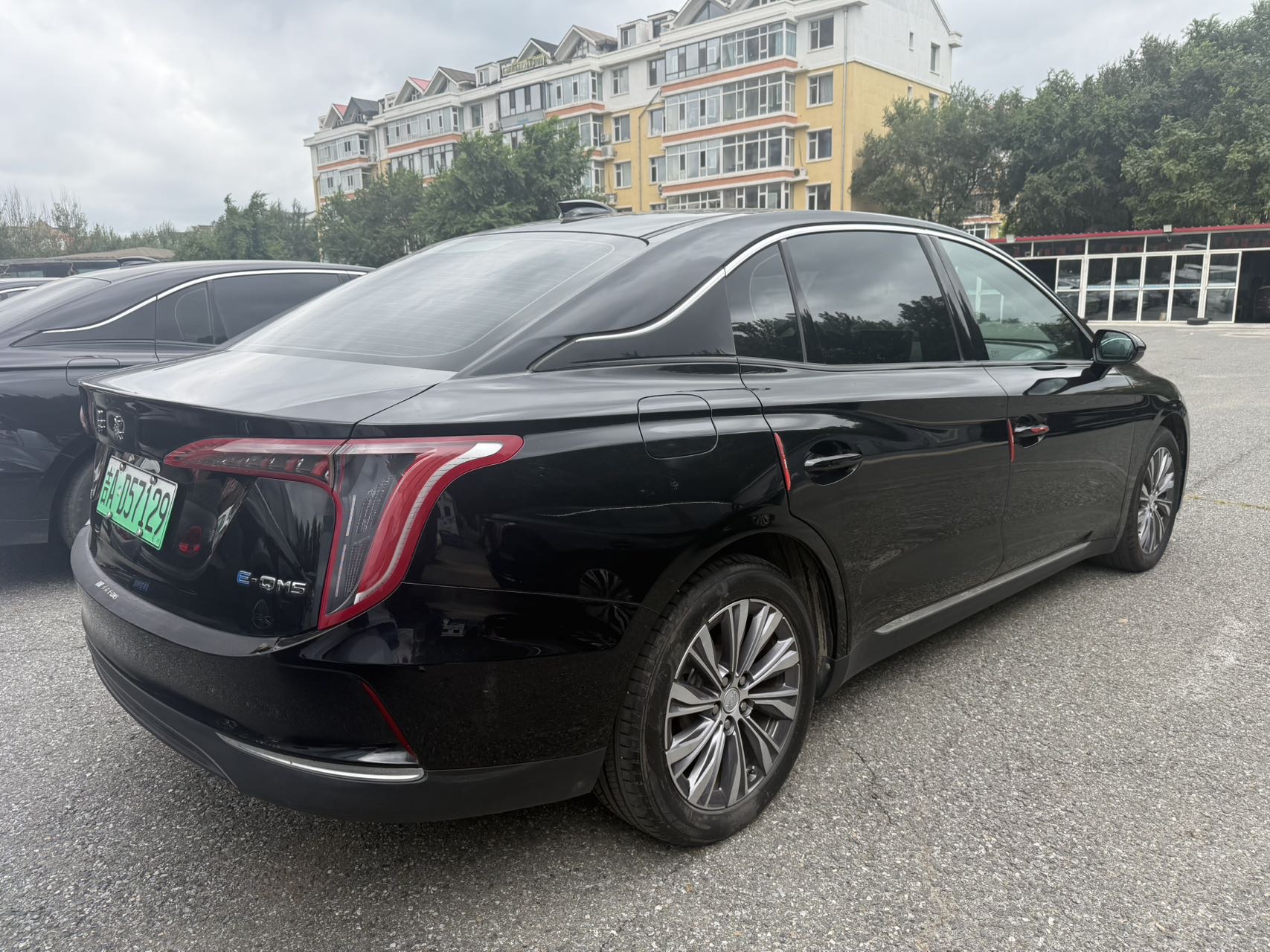 红旗 2022款 E-QM5 431km 换电乐享版