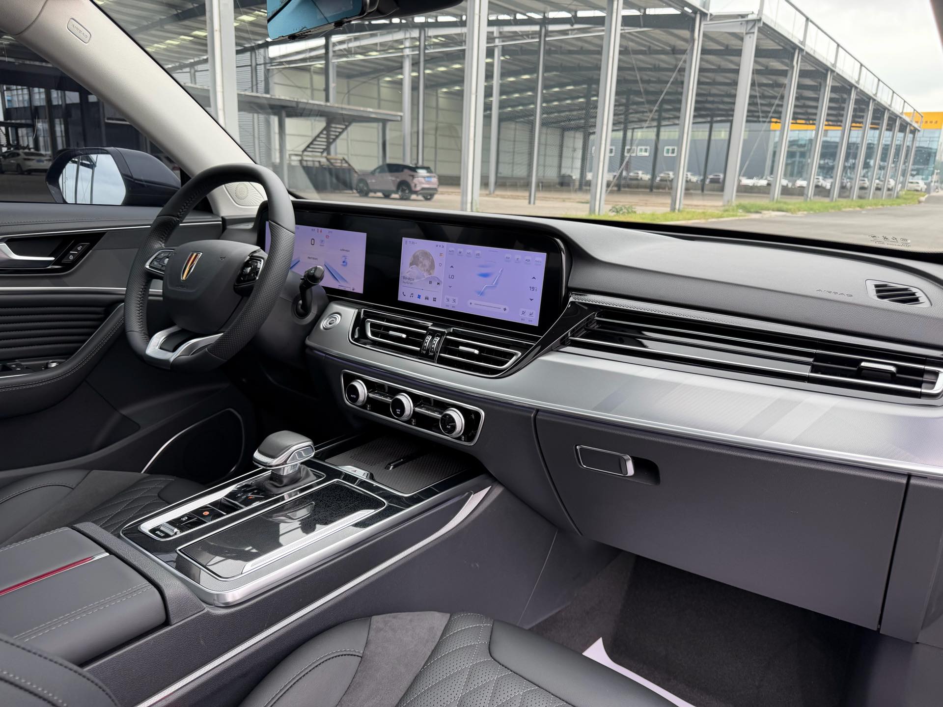 Hongqi HS5 2023 2.0T Qixiang Pro