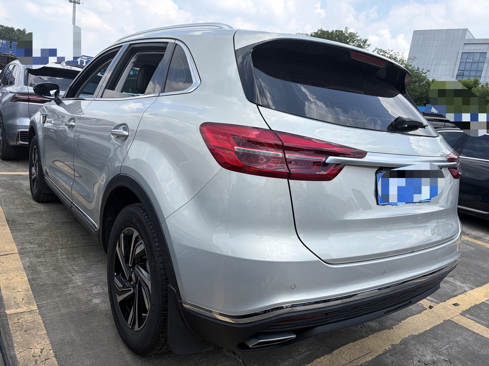 红旗 2022款 HS5 2.0T 智联旗享版