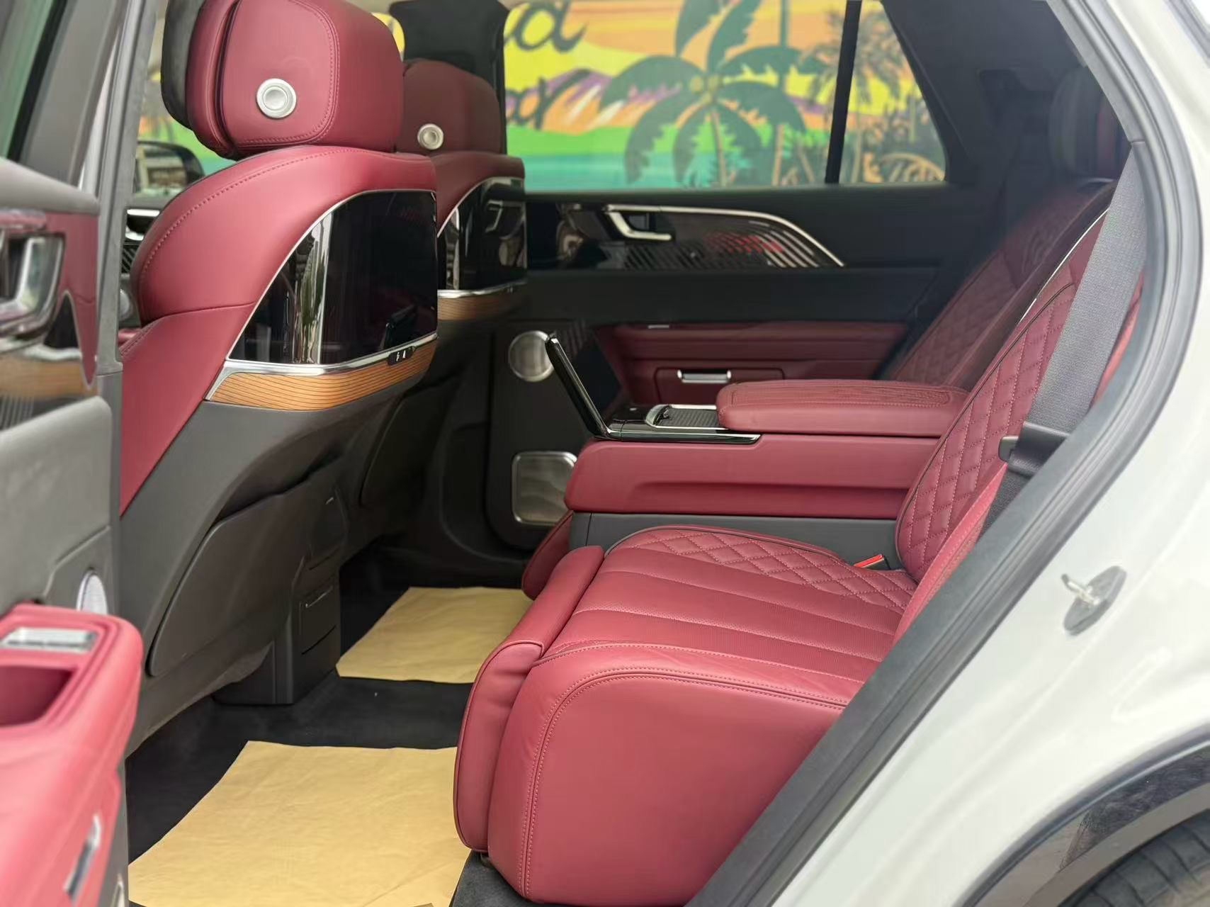 Hongqi E-HS9 2022 660km Flagship 4-Seater