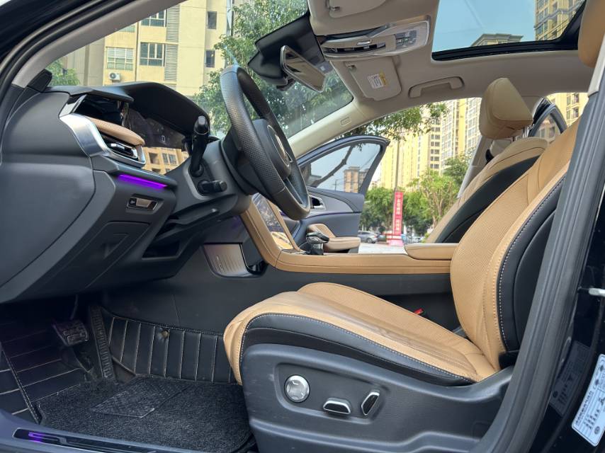 Hongqi H5 2023 2.0T Smart Connect Flagship Comfort Edition