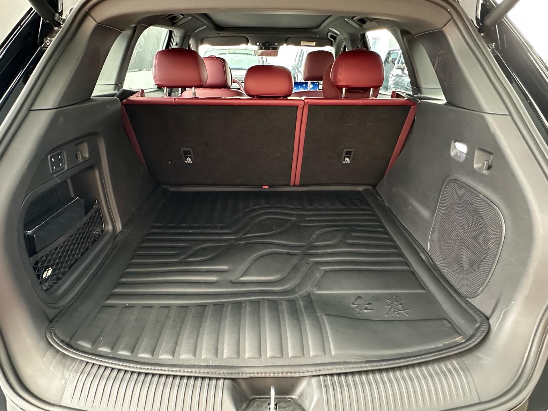 红旗 2026款 HS6 PHEV 1.5T 145智混版