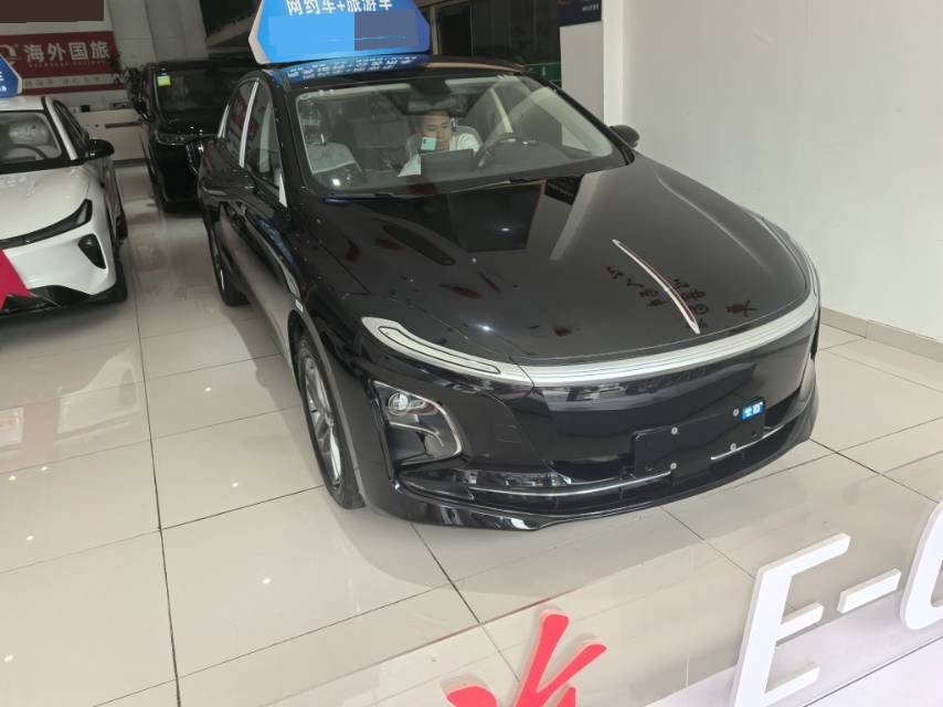 Hongqi 2026 E-QM5 500km Shidai Chuxing Edition