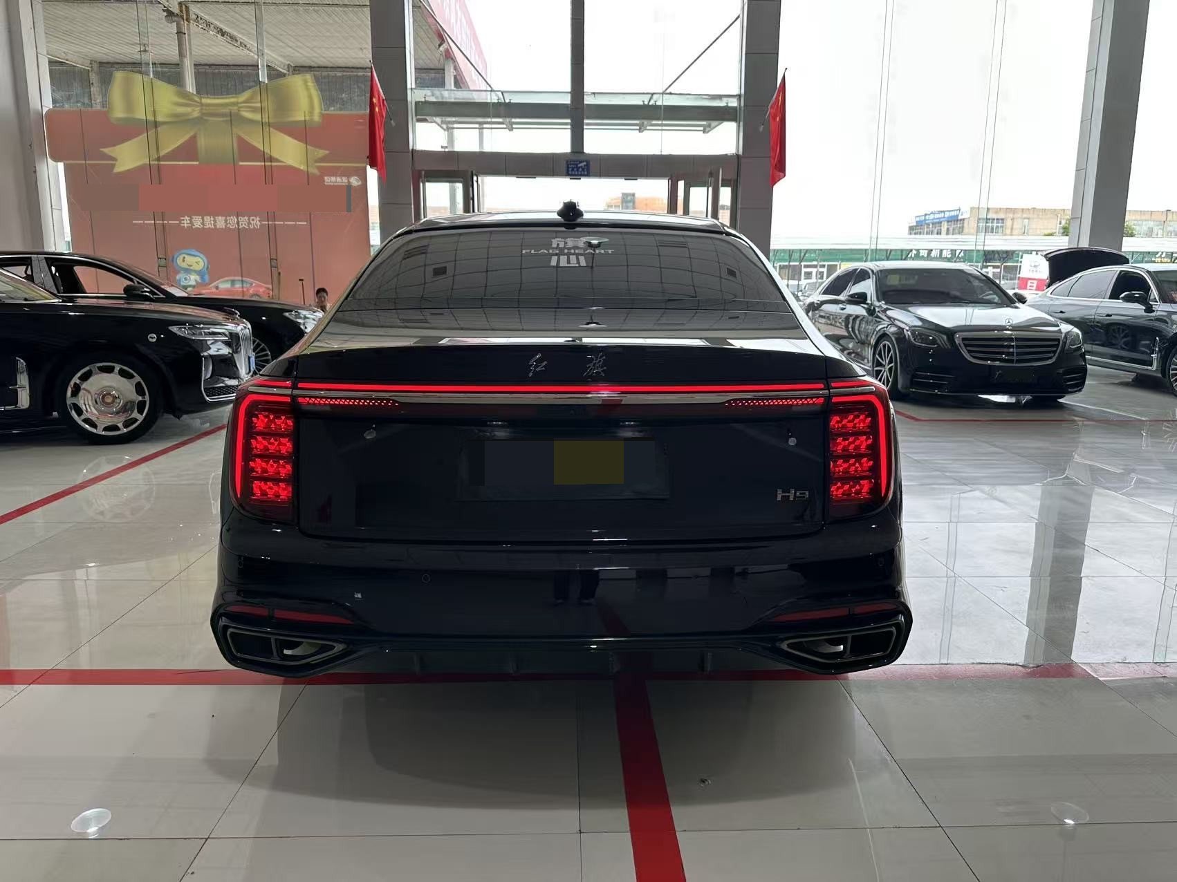 红旗 2024款 H9 48V 2.0T 旗享 私享风尚版