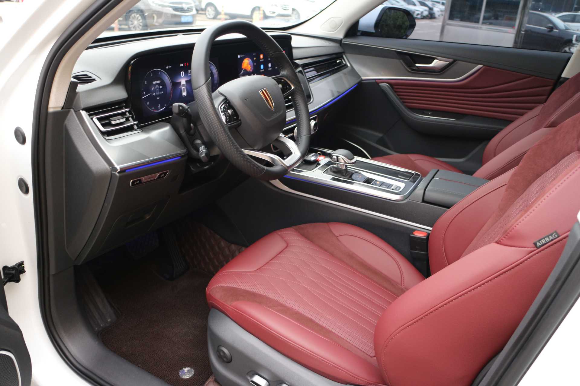 Hongqi HS5 2023 2.0T 4WD Qixiang Pro