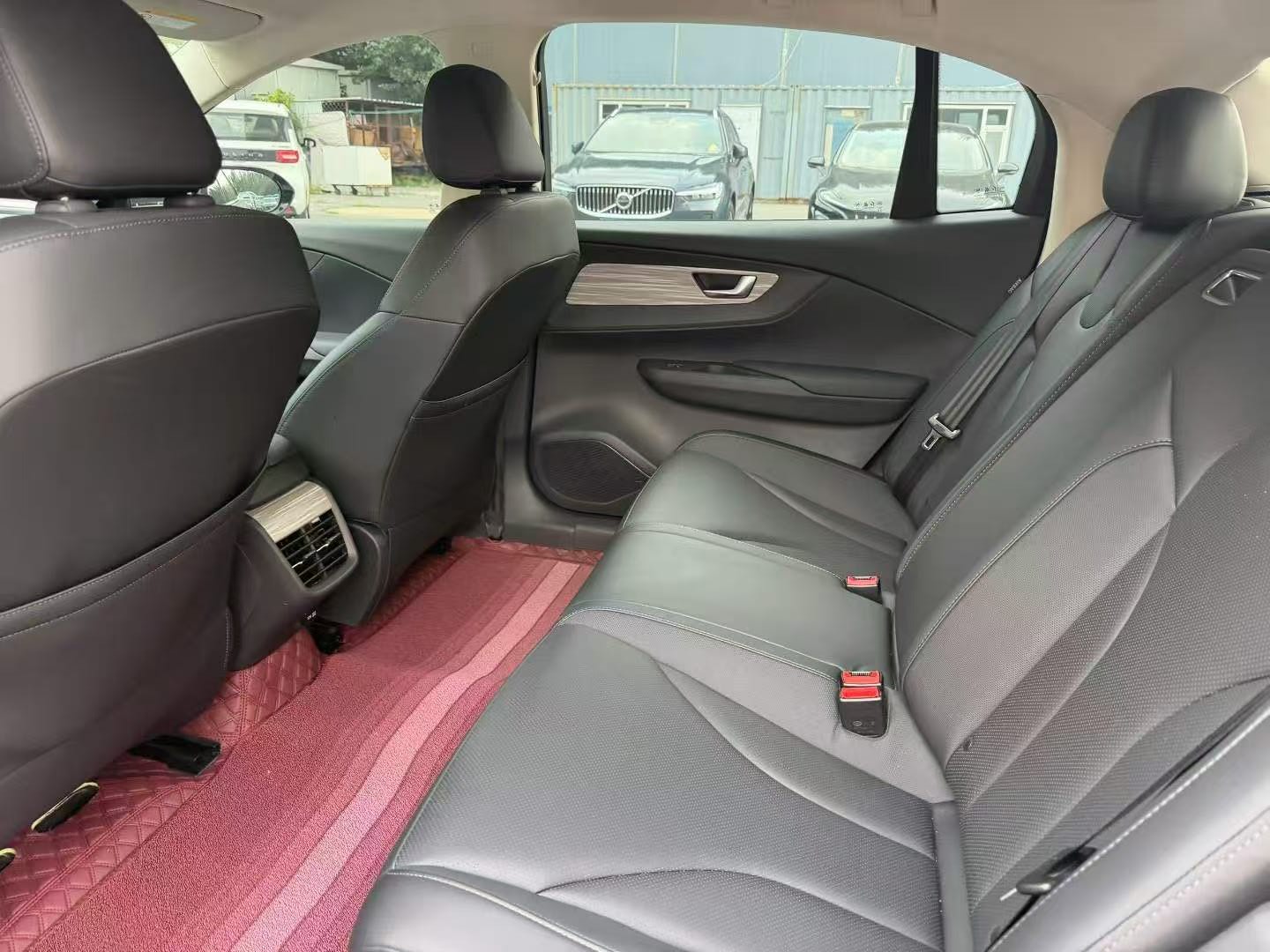 Hongqi E-QM5 2023 Facelift Base Mobility