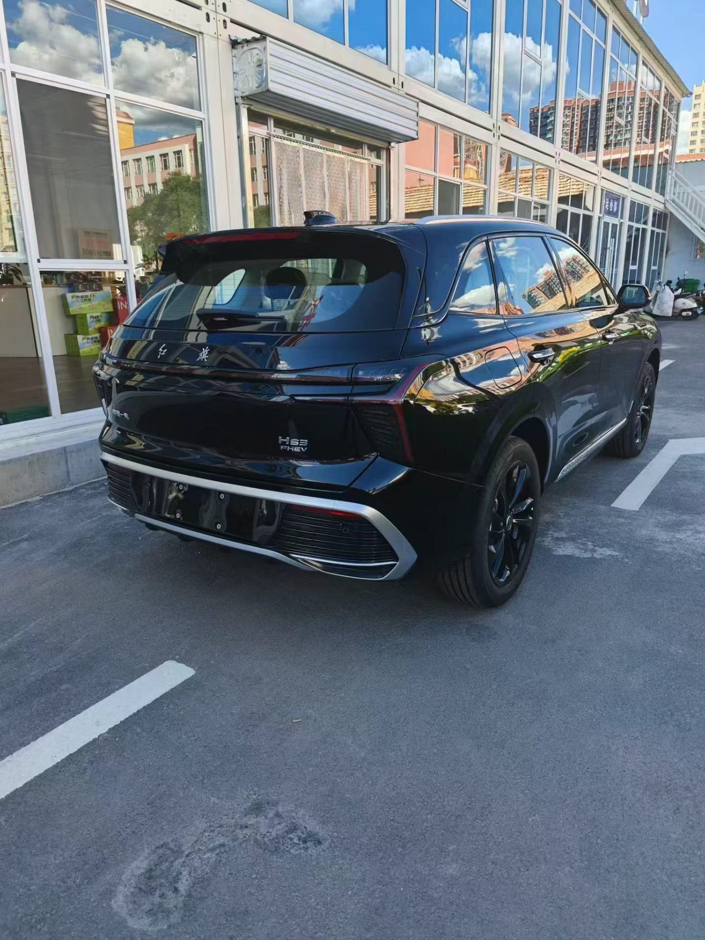 红旗 2025款 HS3 PHEV 1.5T 125km 劲为200万辆纪念版