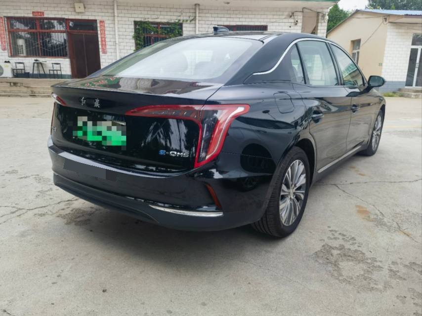 红旗 2024款 E-QM5 500km 出行版