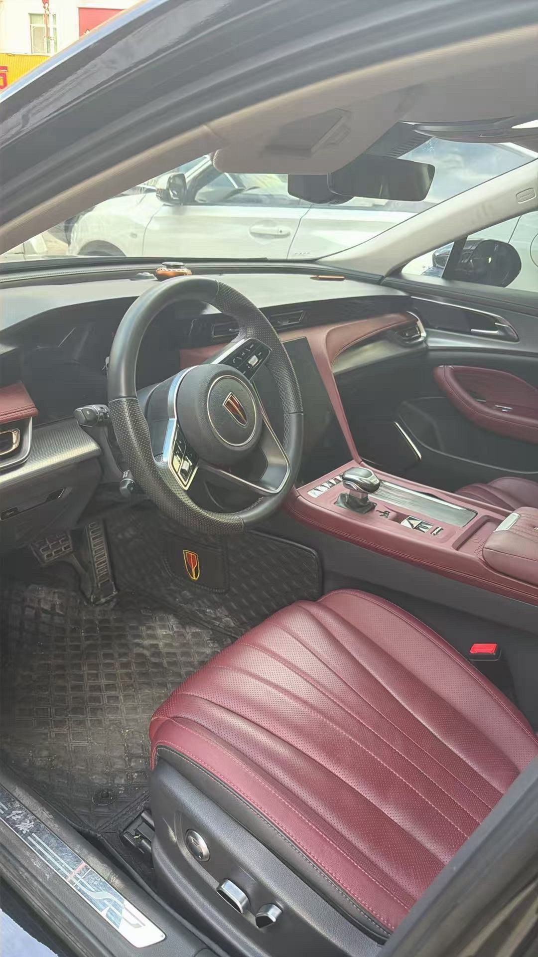Hongqi H5 2024 2.0T Smart Connect Qi Chang Edition