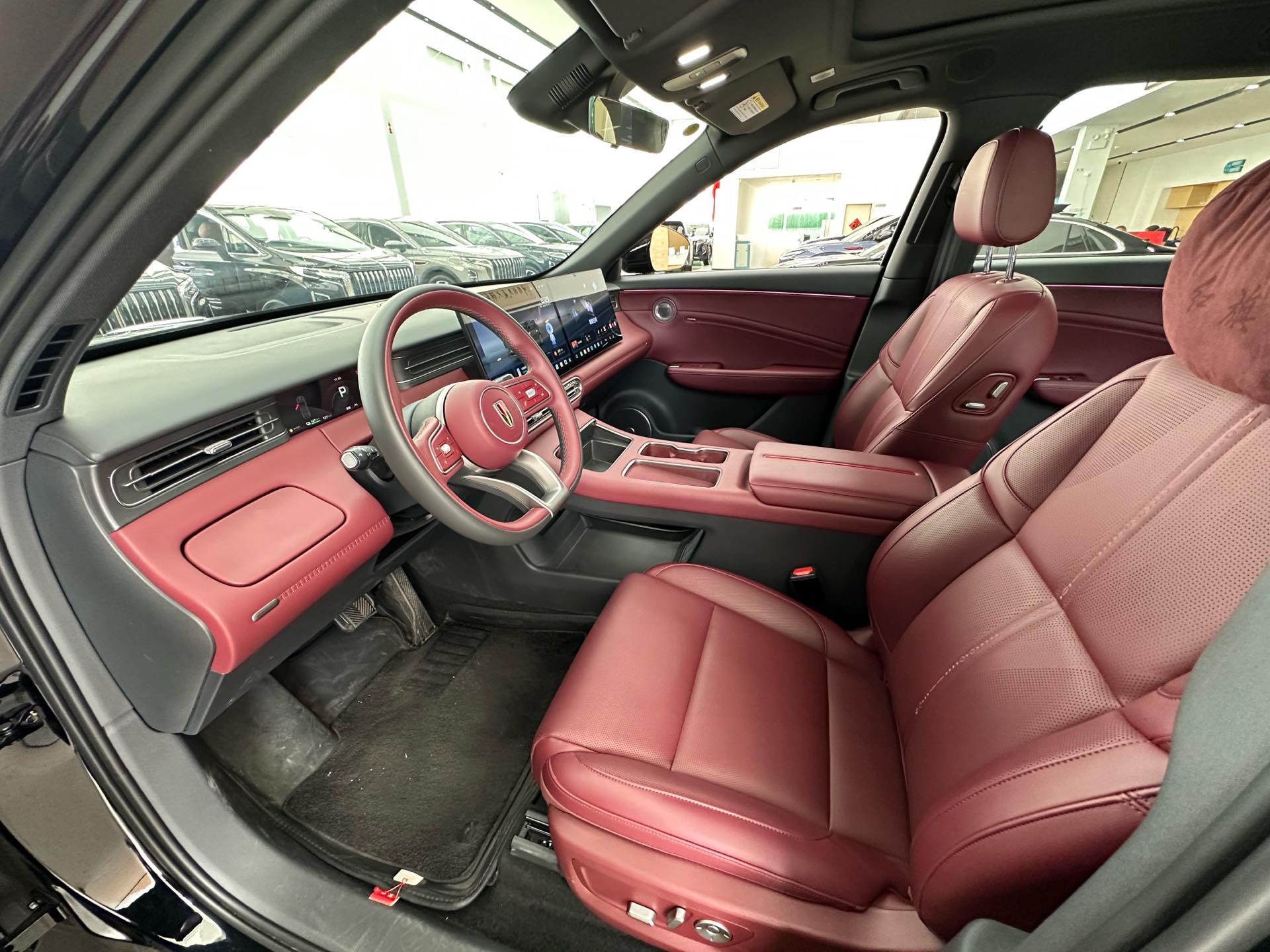 红旗 2026款 HS6 PHEV 1.5T 145智混版