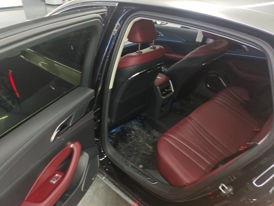 Hongqi H5 2024 2.0T Smart Connect Qi Chang Edition