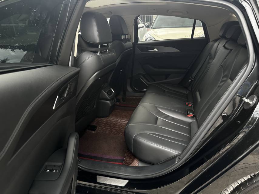 Hongqi H5 2022 48V 1.8TD Smart Flagship