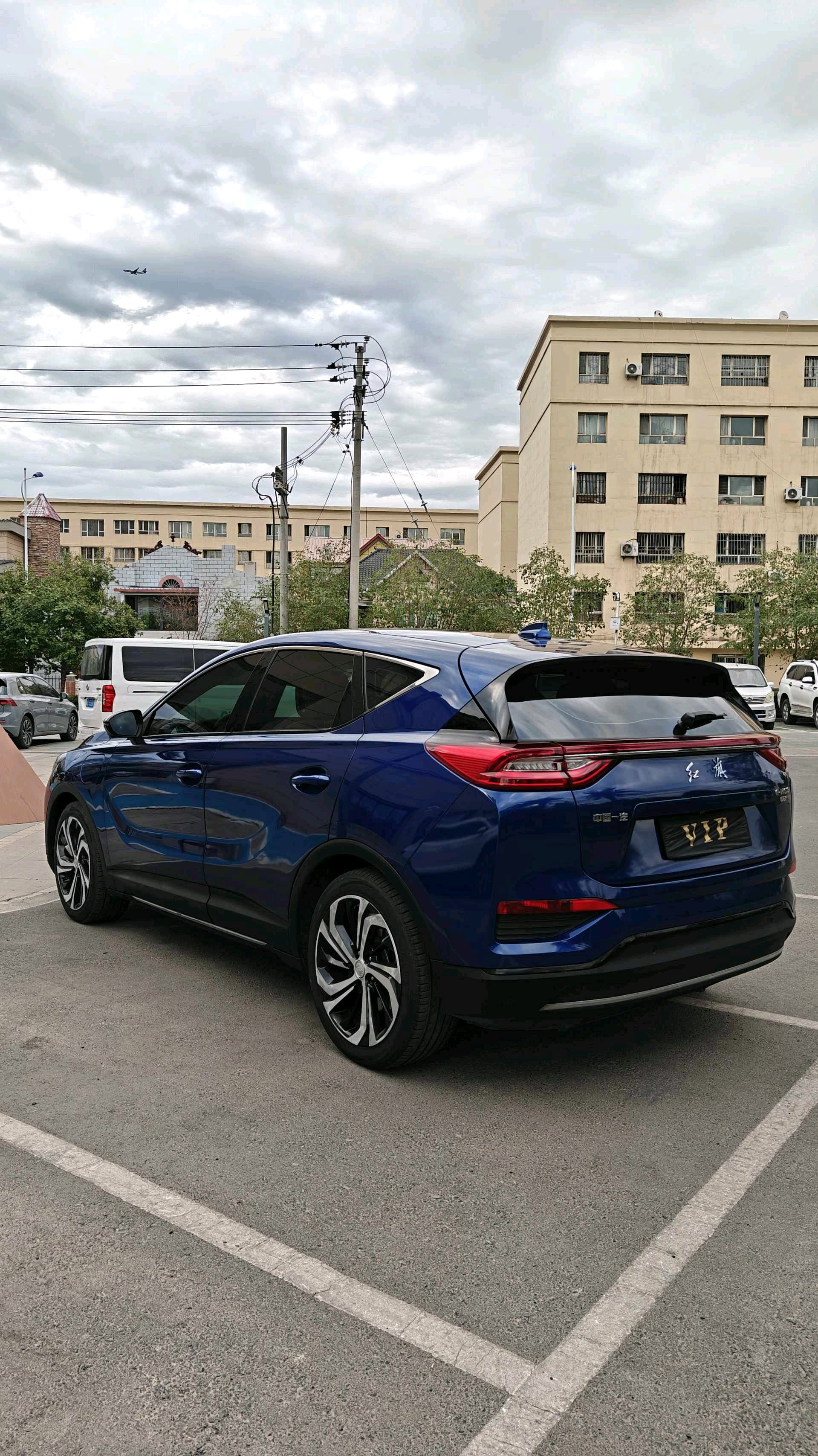 Hongqi E-HS3 2019 2WD Smart Connect Qiyue