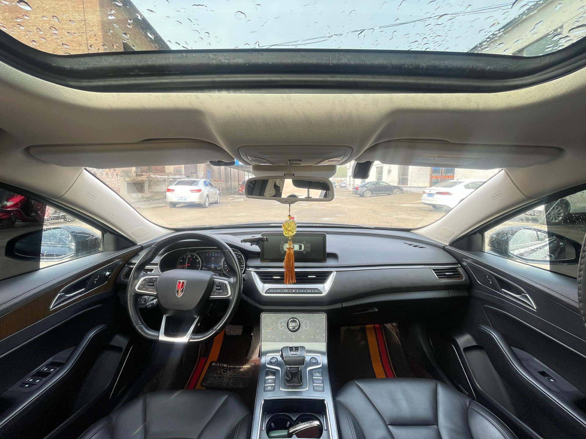 红旗 2022款 H5 48V 1.8TD 智联旗领版
