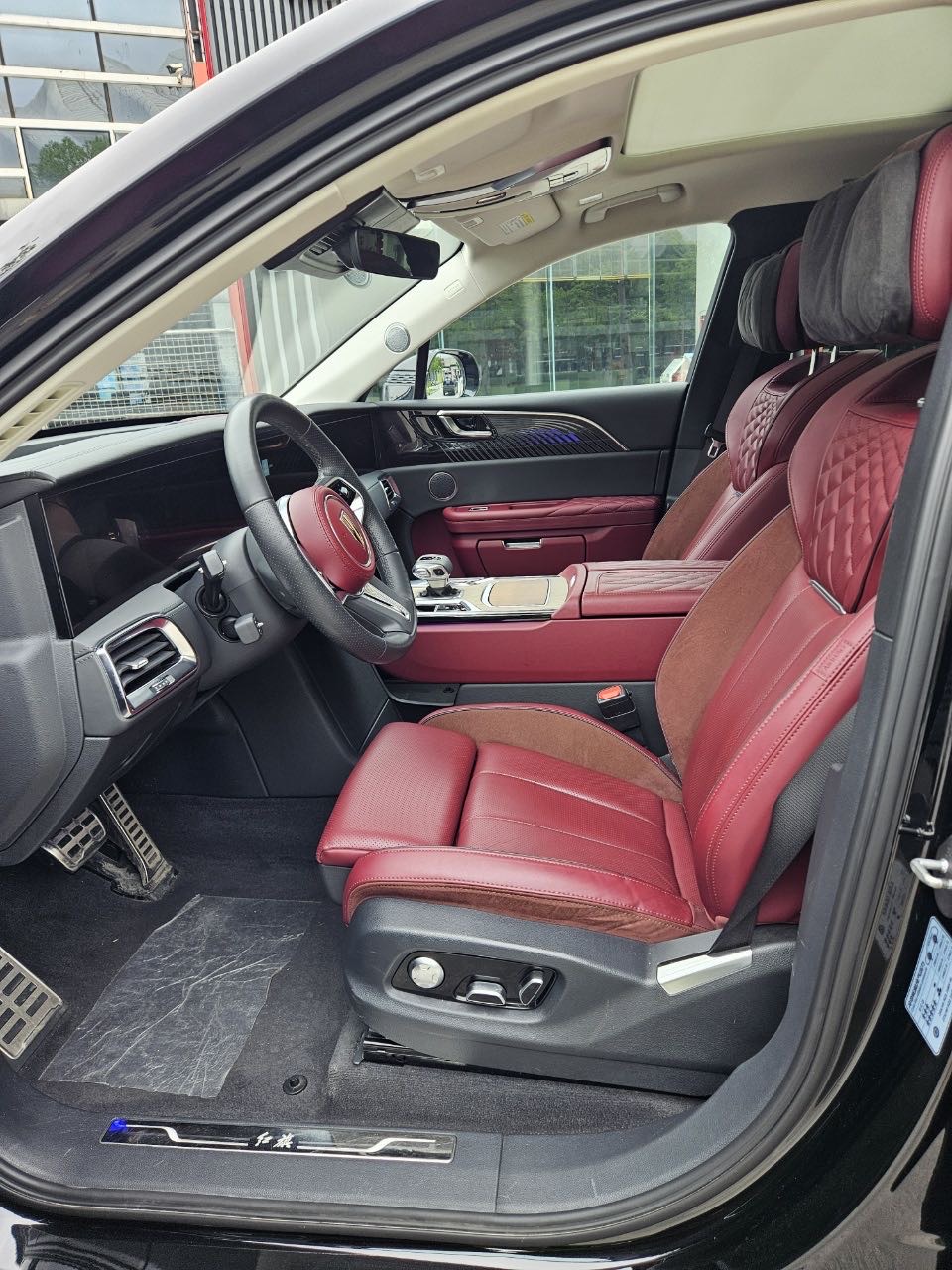 红旗 2022款 E-HS9 690km 旗享版6座
