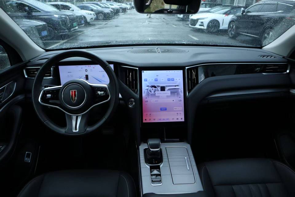 Hongqi HS7 PHEV 2.0T 4WD Flagship Comfort 6-Seater 2024