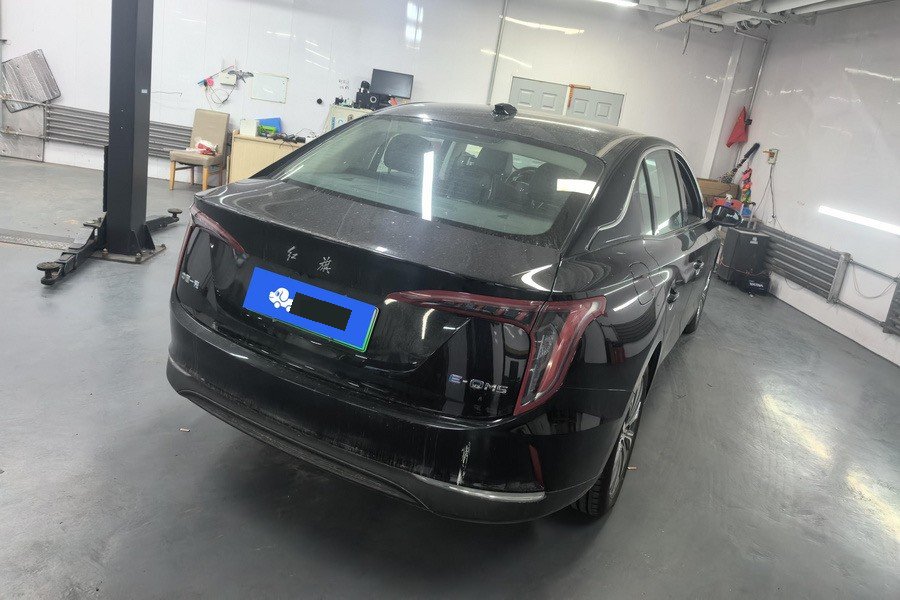 Hongqi E-QM5 2024 500km Travel Edition