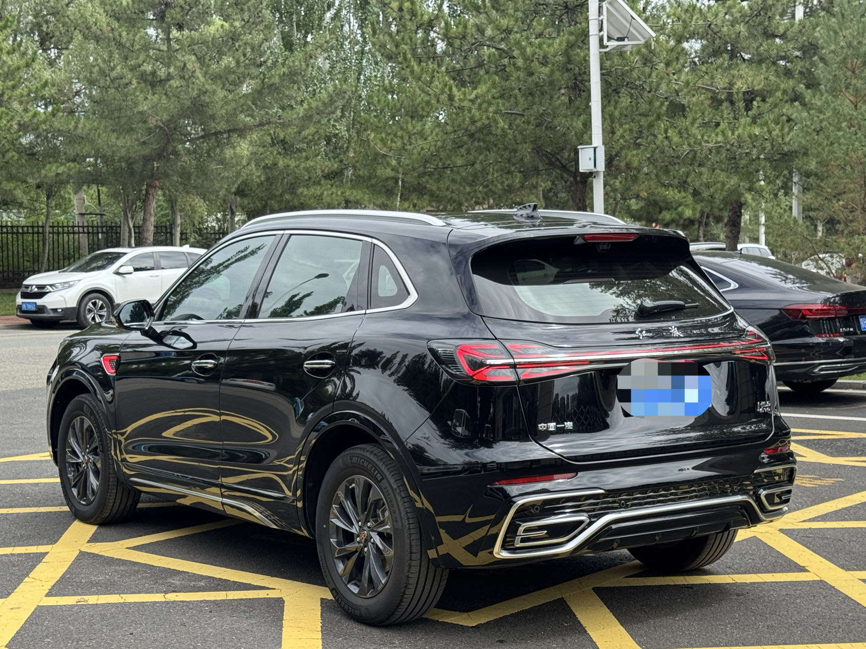 红旗 2023款 HS5 2.0T 旗享Pro版