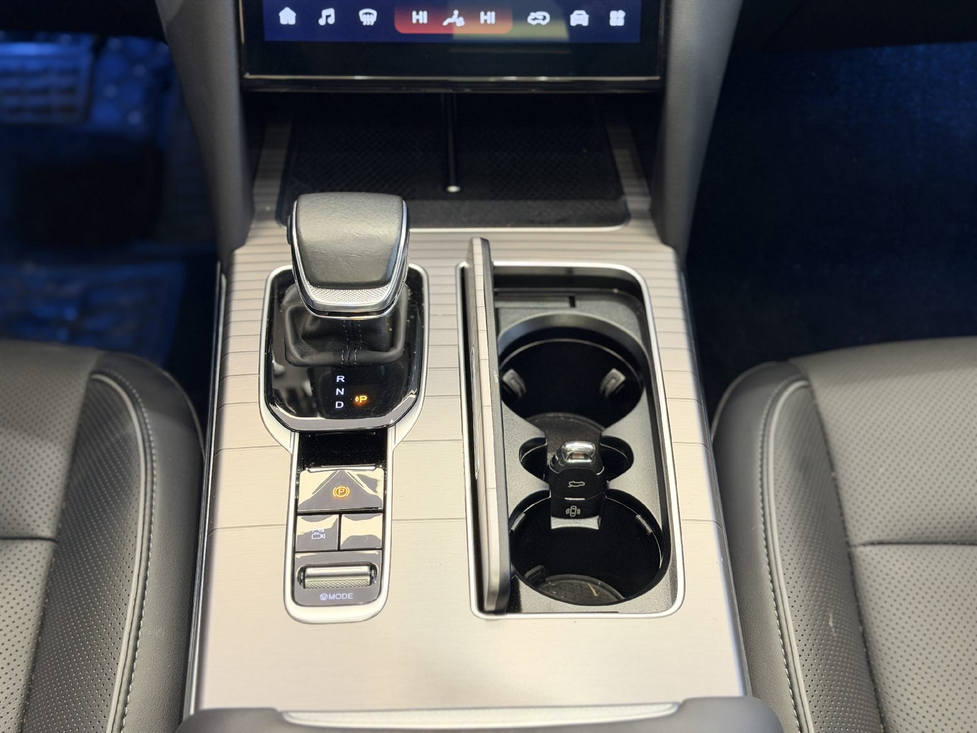 Hongqi HS7 PHEV 2.0T Four-Wheel Drive Qichang 7-Seater 2024