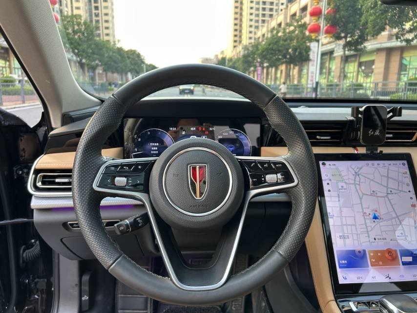 Hongqi H5 2023 2.0T Smart Connect Flagship Comfort Edition