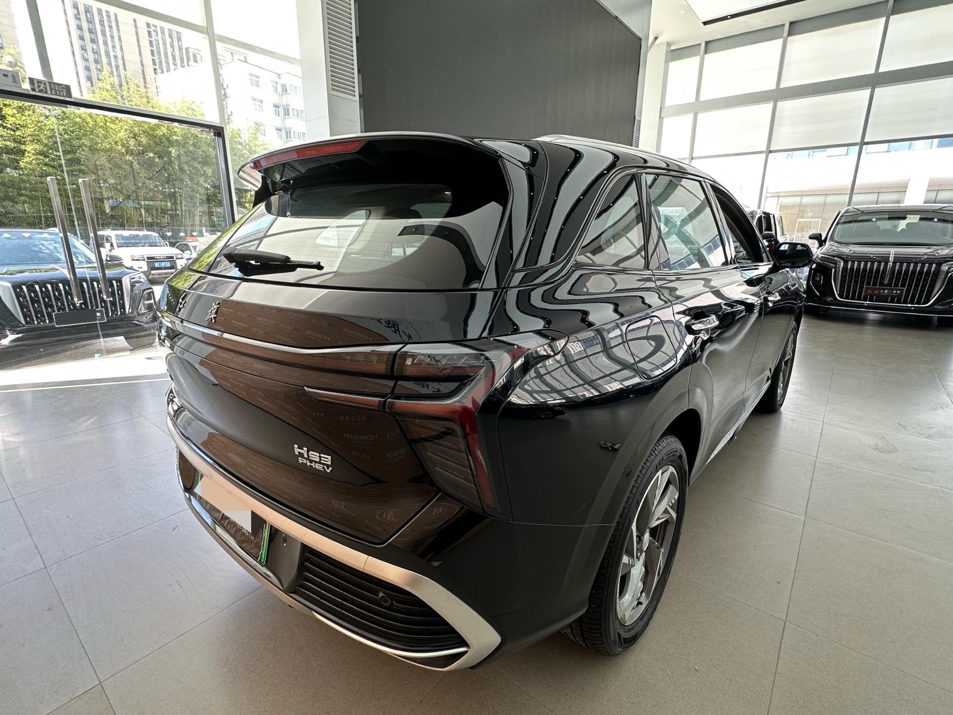红旗 2025款 HS3 PHEV 1.5T 117km 劲为版