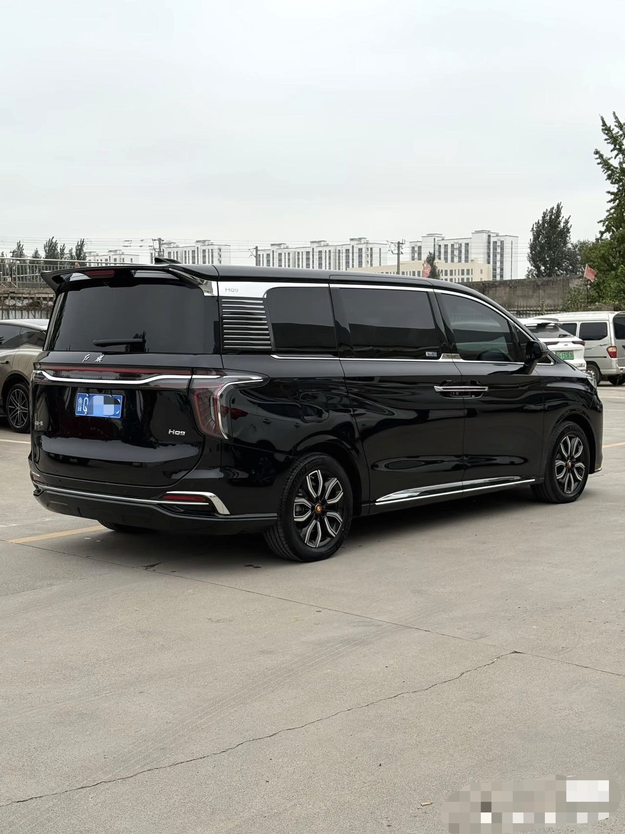 红旗 2024款 HQ9 PHEV 2.0T 四驱豪华版