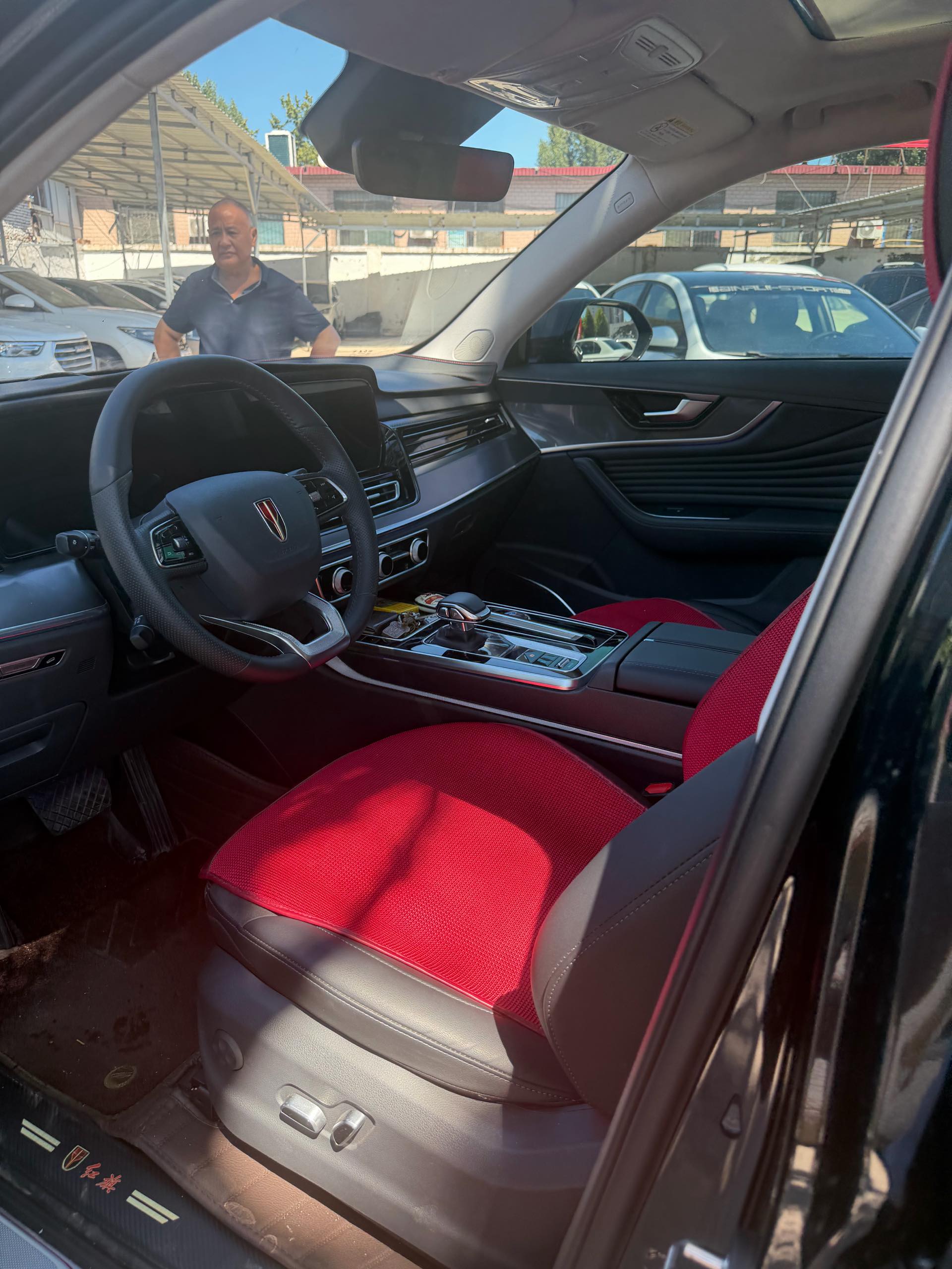 Hongqi HS5 2023 2.0T Flagship Pro