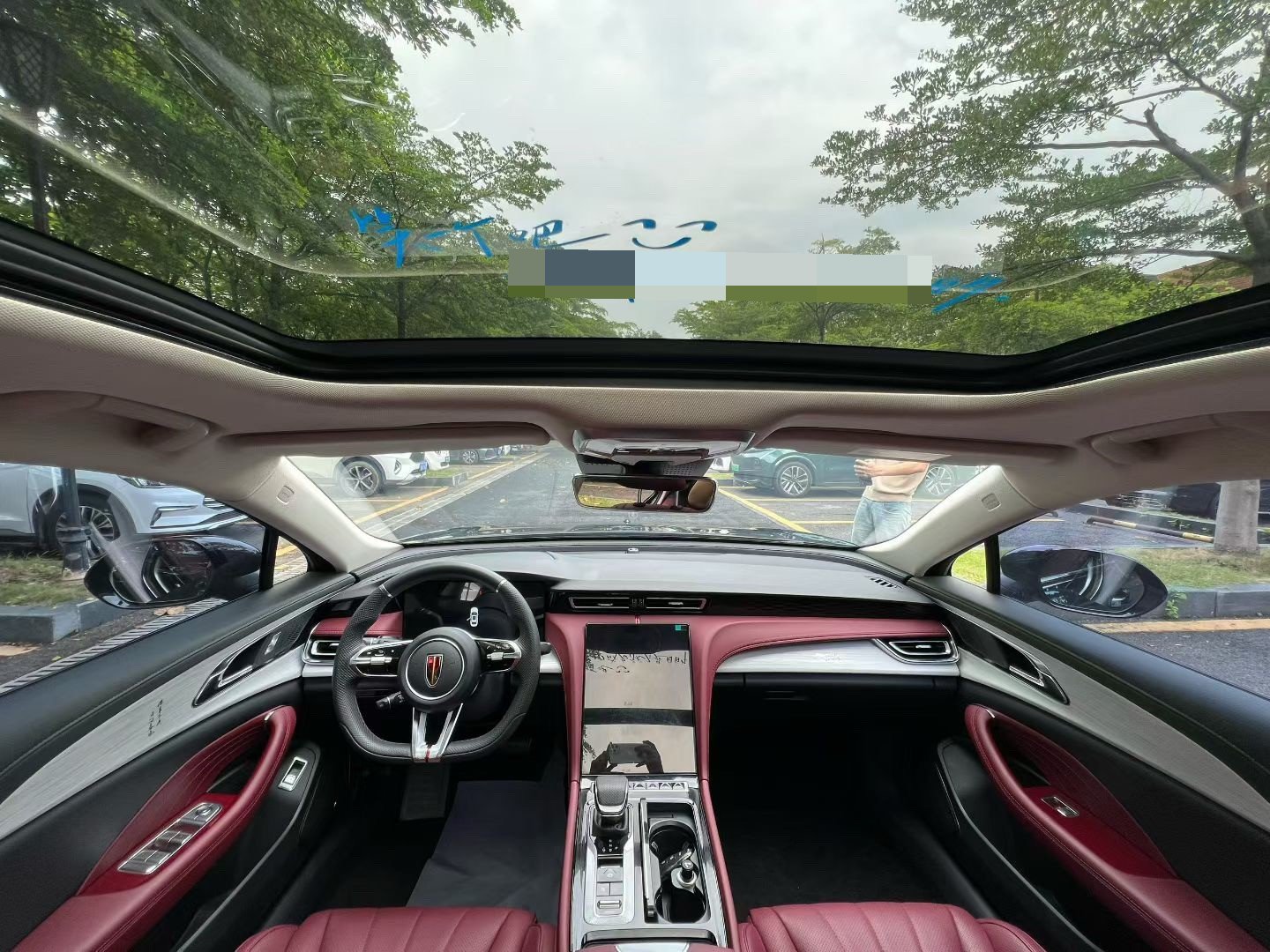 红旗 2025款 H5 2.0T 玄影版