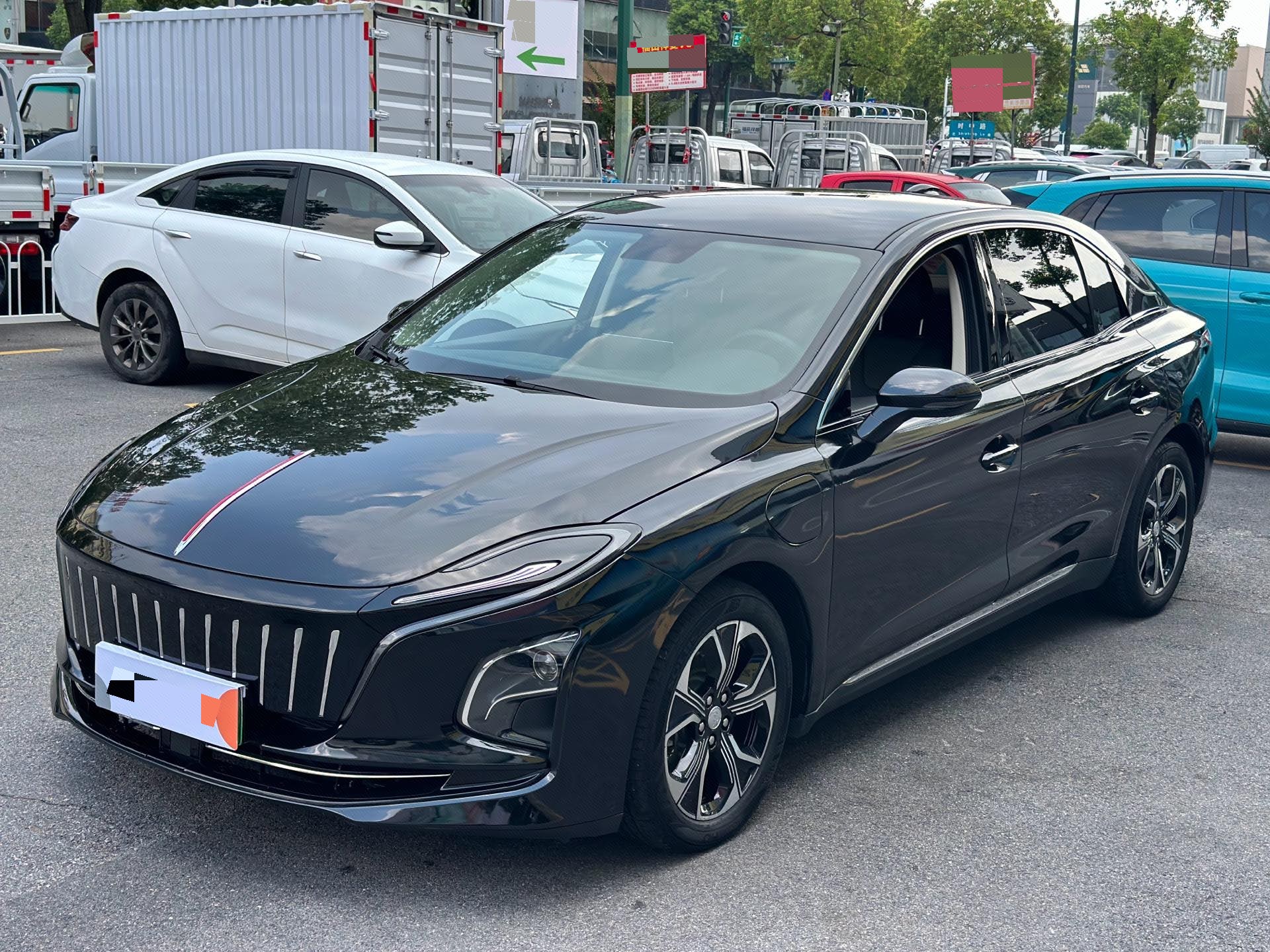 红旗 2022款 E-QM5 431km 充电乐享版
