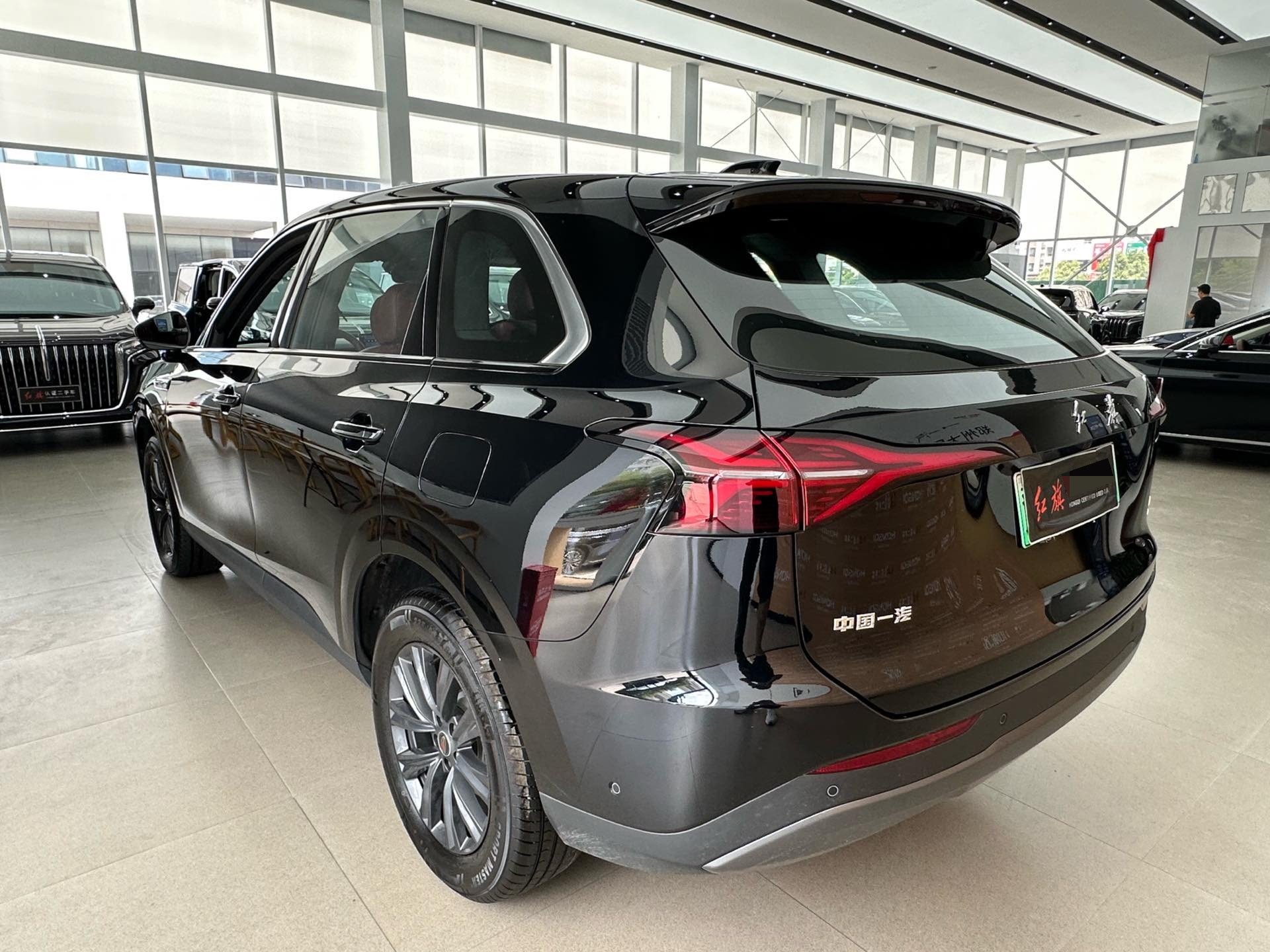 红旗 2026款 HS6 PHEV 1.5T 145智混版