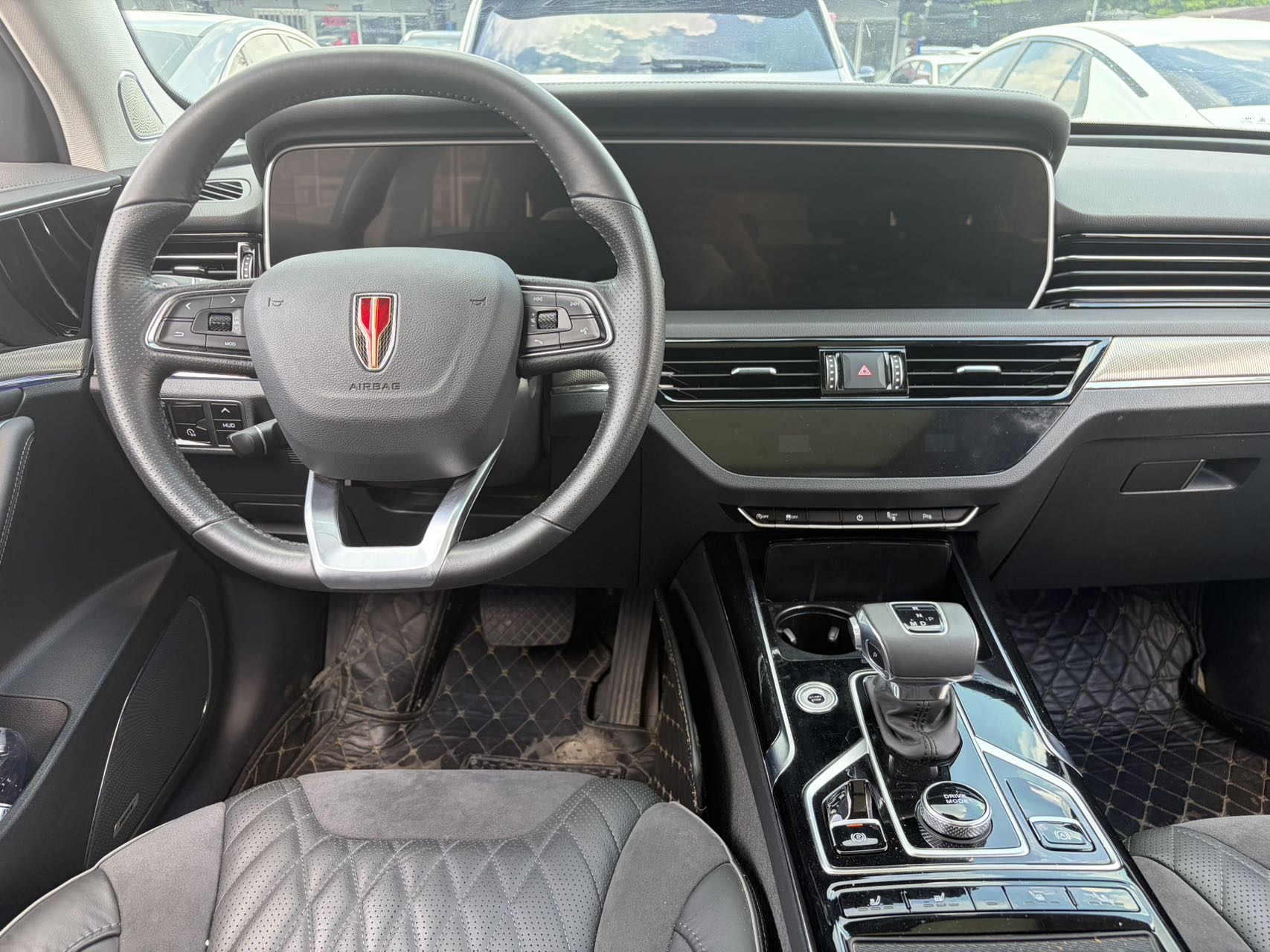 红旗 2022款 HS5 2.0T 智联旗享版