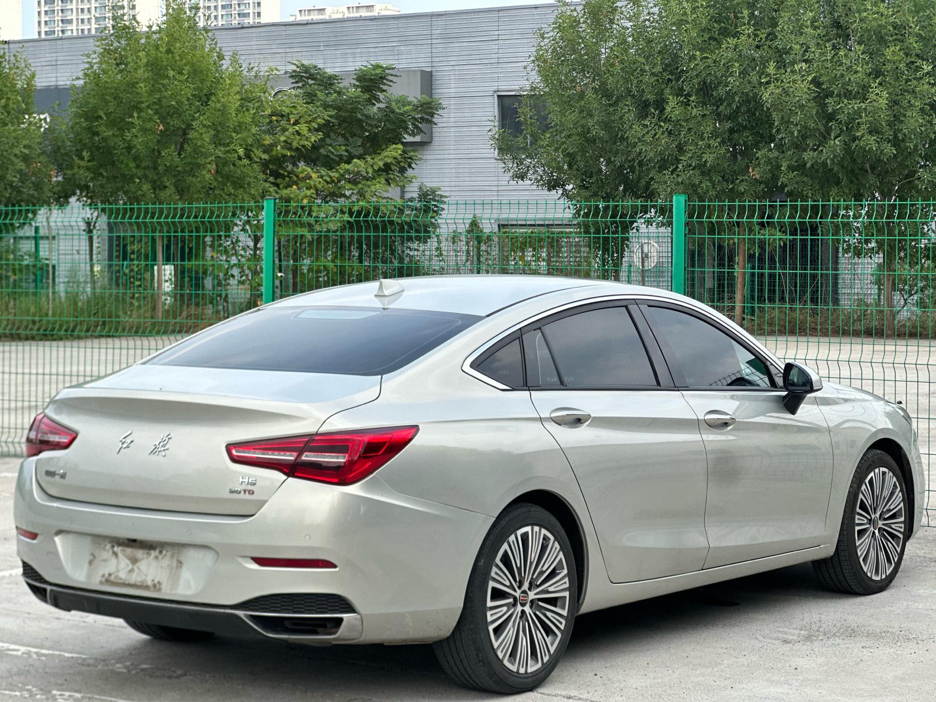 Hongqi H5 2022 1.5TD Qiyun