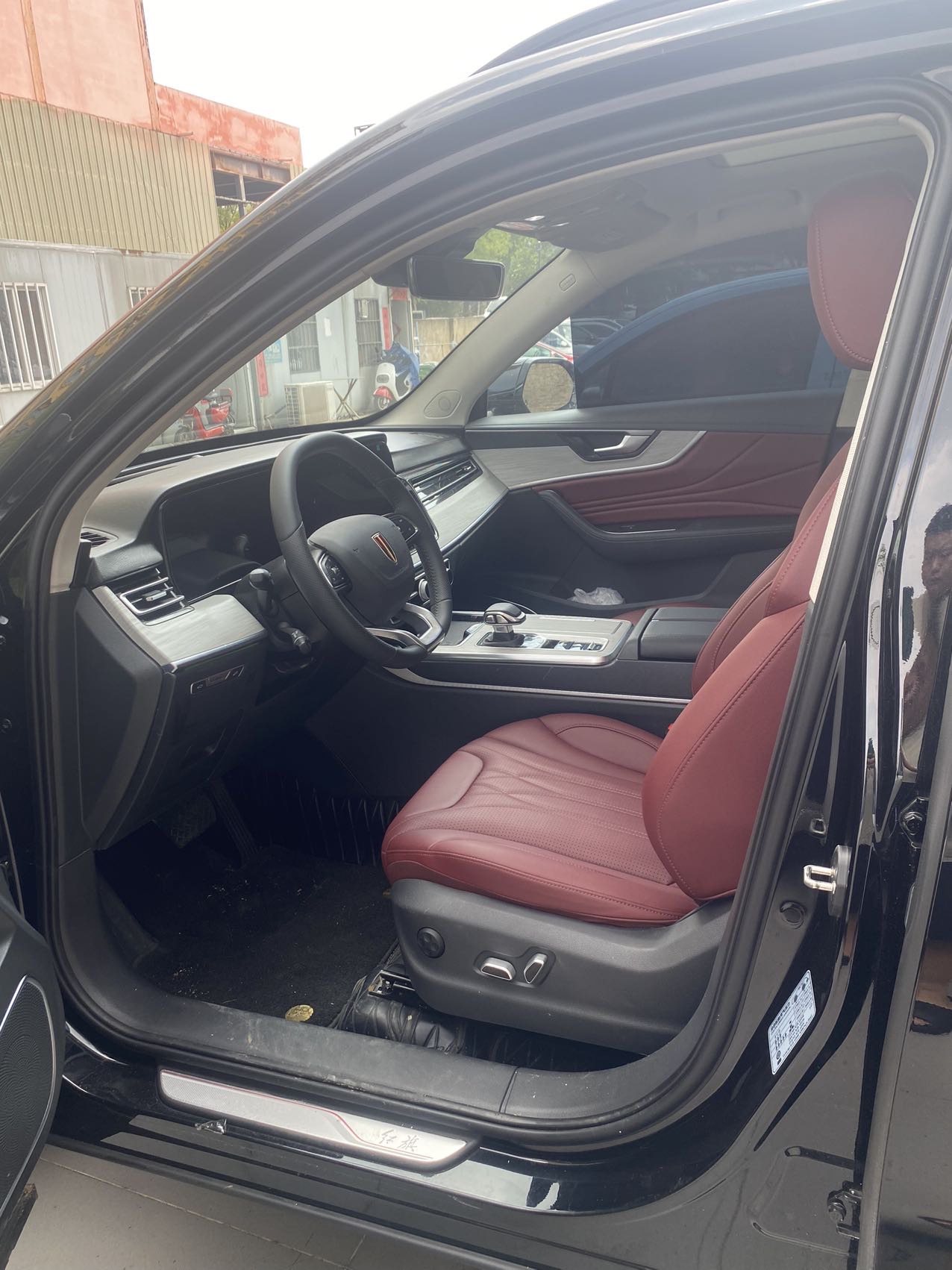 红旗 2025款 HS5 2.0T 两驱玄影版