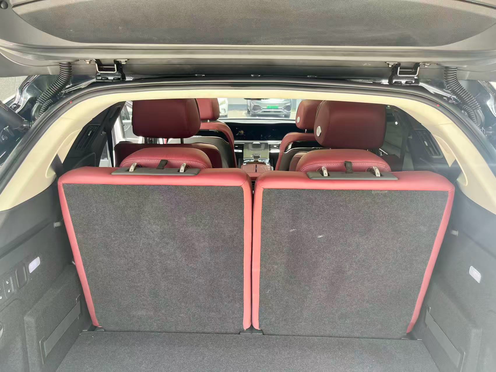 Hongqi E-HS9 2022 690km Flagship 6-Seater