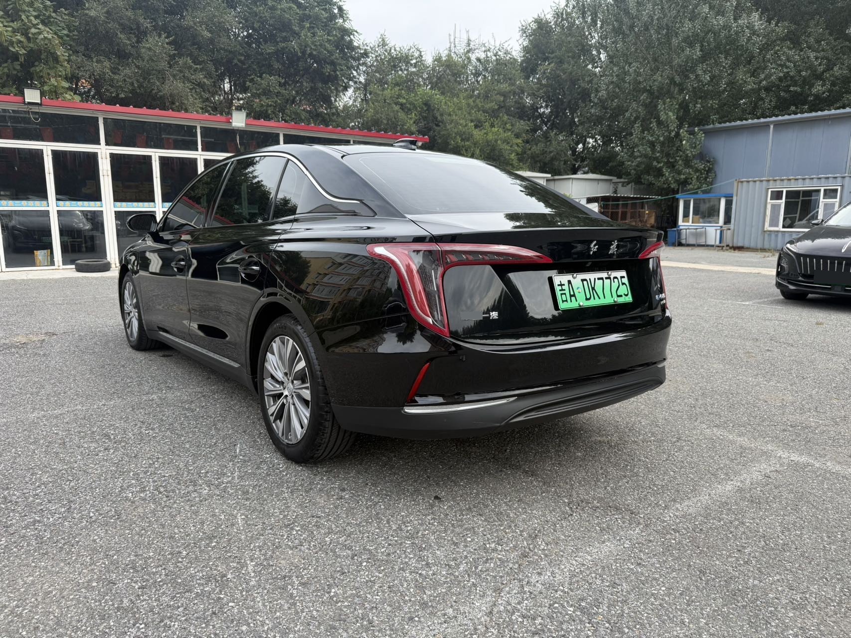 Hongqi E-QM5 Plus 2023