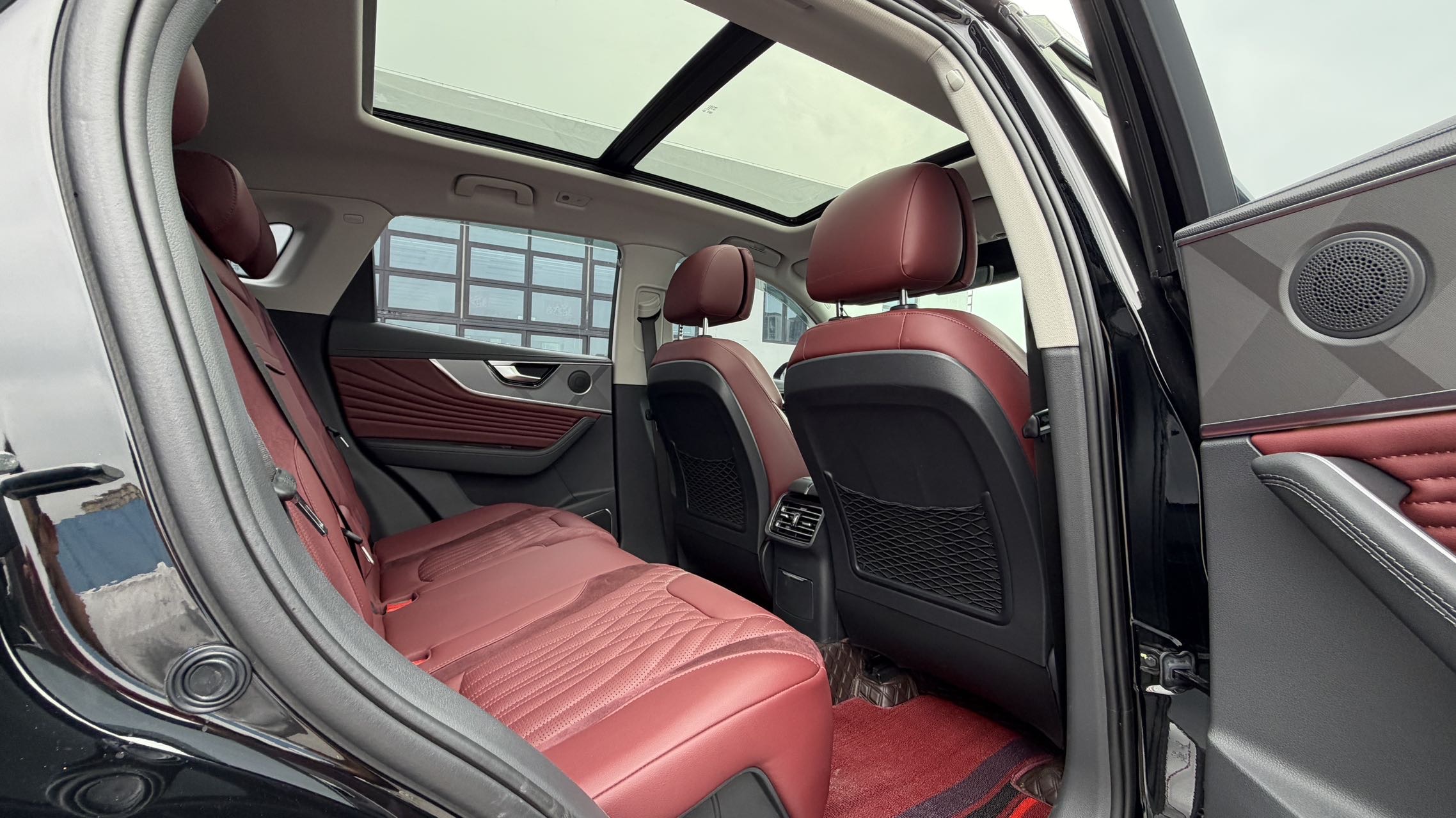 Hongqi HS5 2023 2.0T 4WD Qixiang Pro