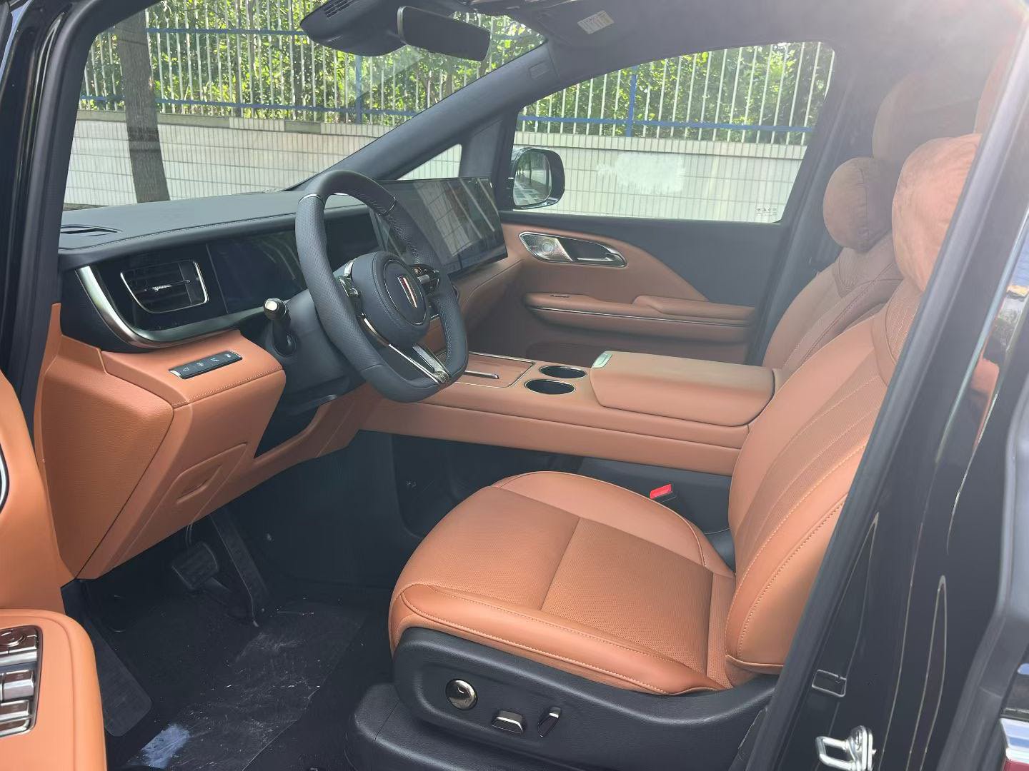 红旗 2026款 HQ9 PHEV 2.0T 四驱豪华版