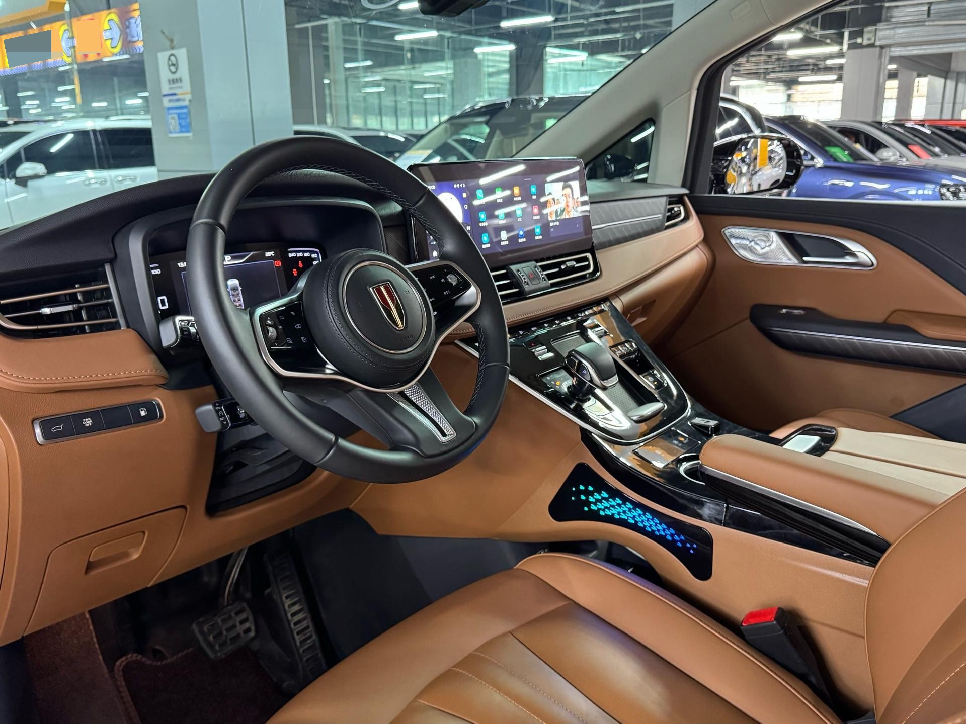 红旗 2024款 HQ9 PHEV 2.0T 四驱商务版