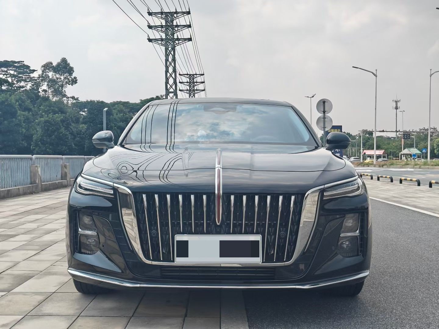 Hongqi H5 2025 2.0T 50 Millionth Anniversary Edition