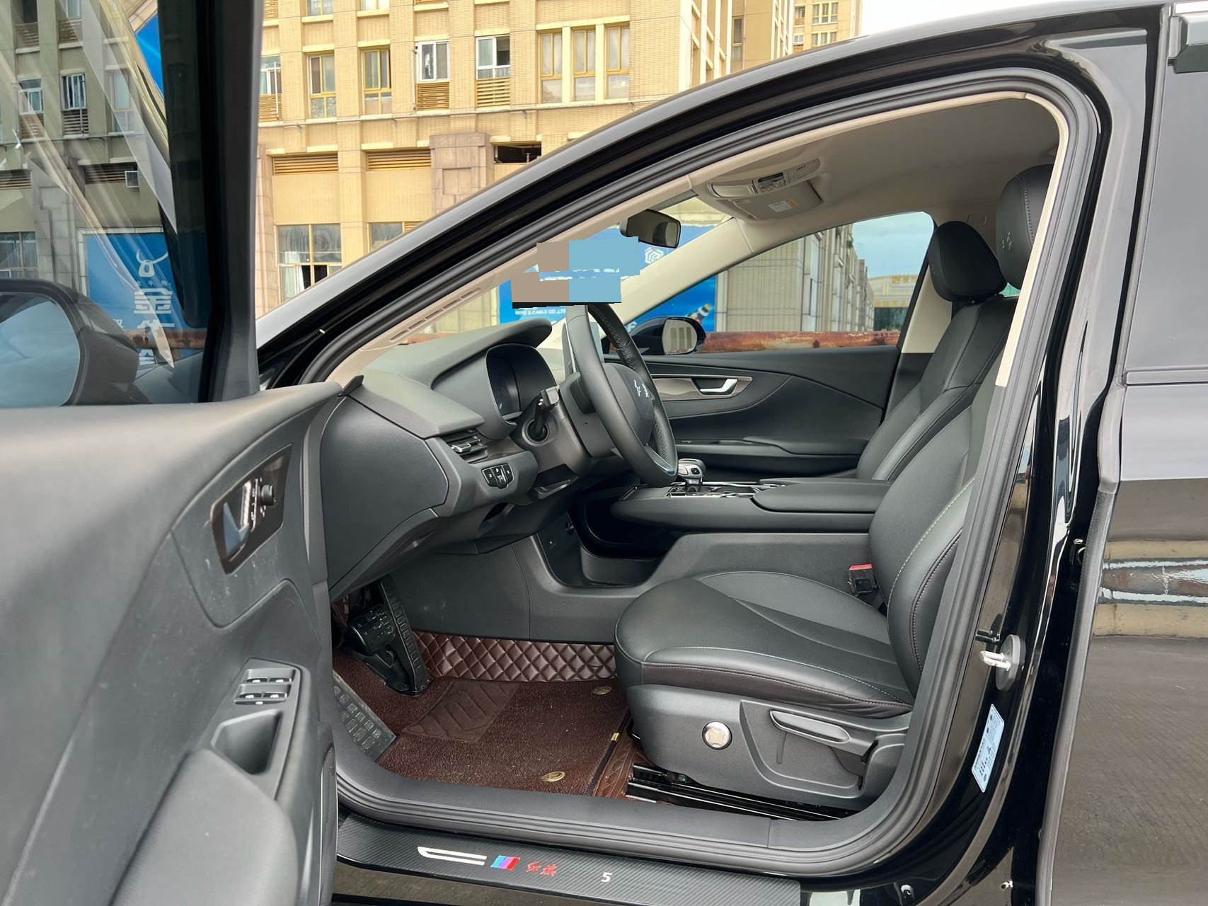 Hongqi E-QM5 2022 431km Charging Joy Edition