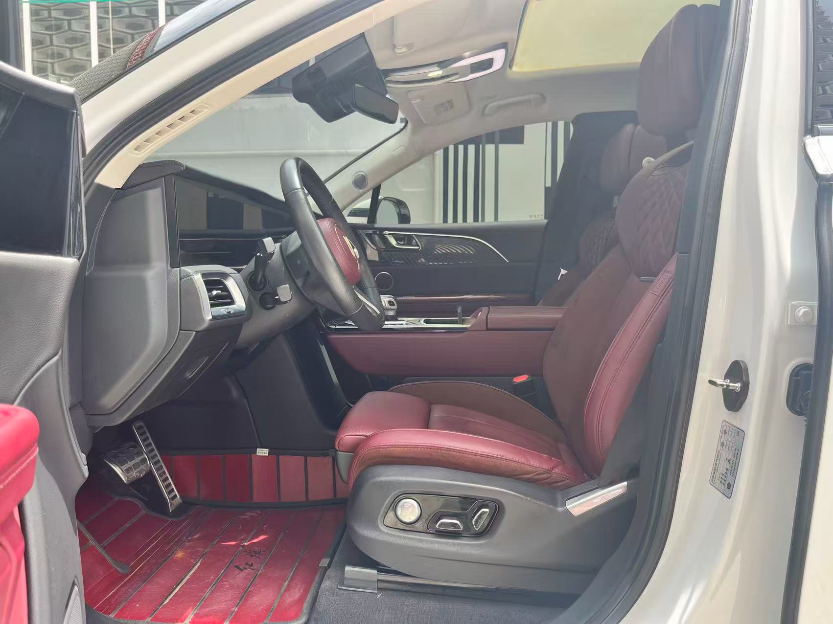 Hongqi E-HS9 2022 690km Flagship 6-Seater