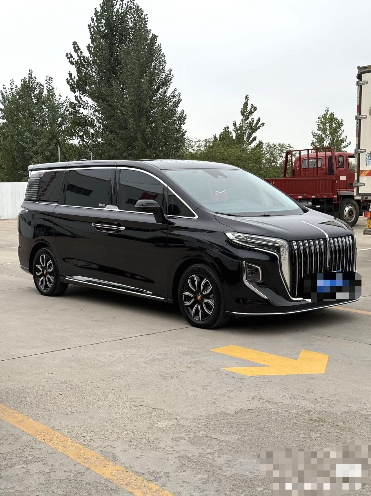 红旗 2024款 HQ9 PHEV 2.0T 四驱豪华版