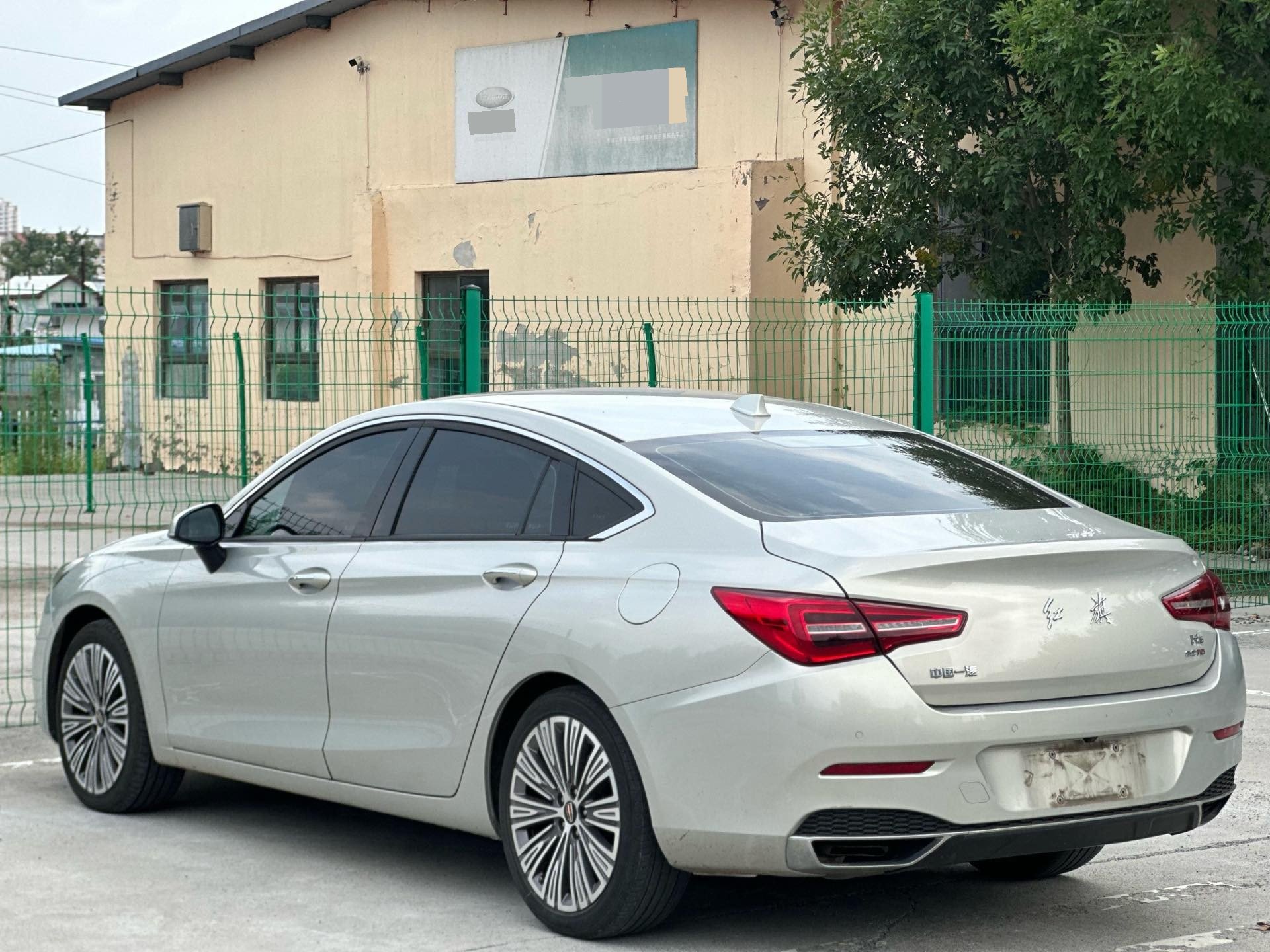 Hongqi H5 2022 1.5TD Qiyun
