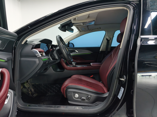 Hongqi H5 2024 2.0T Smart Connect Qi Chang Edition