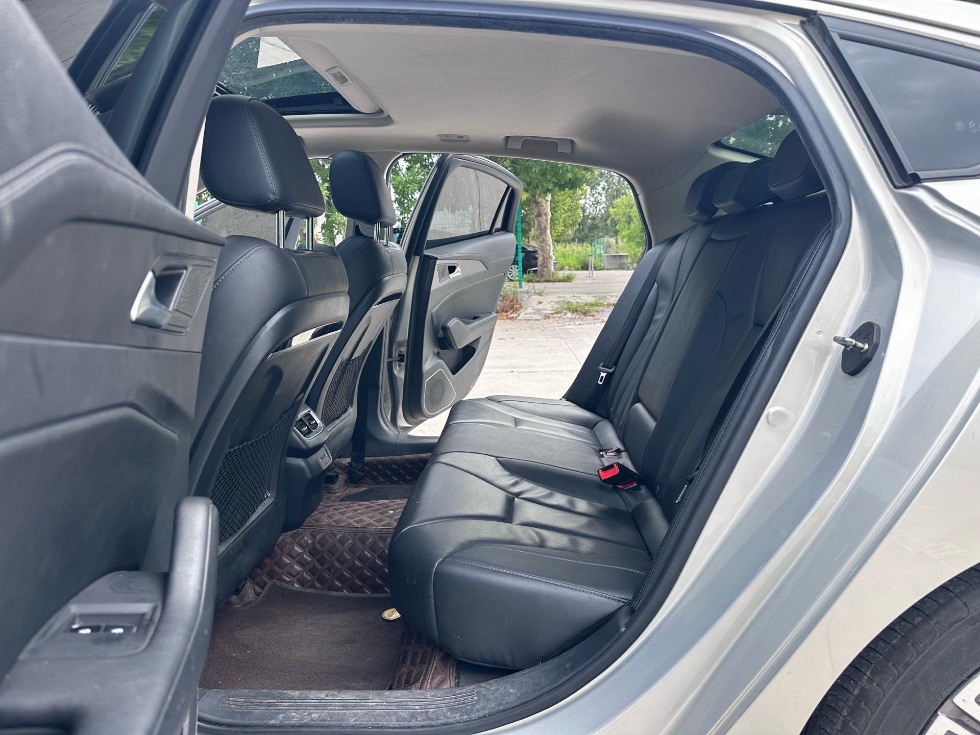 Hongqi H5 2022 1.5TD Qiyun