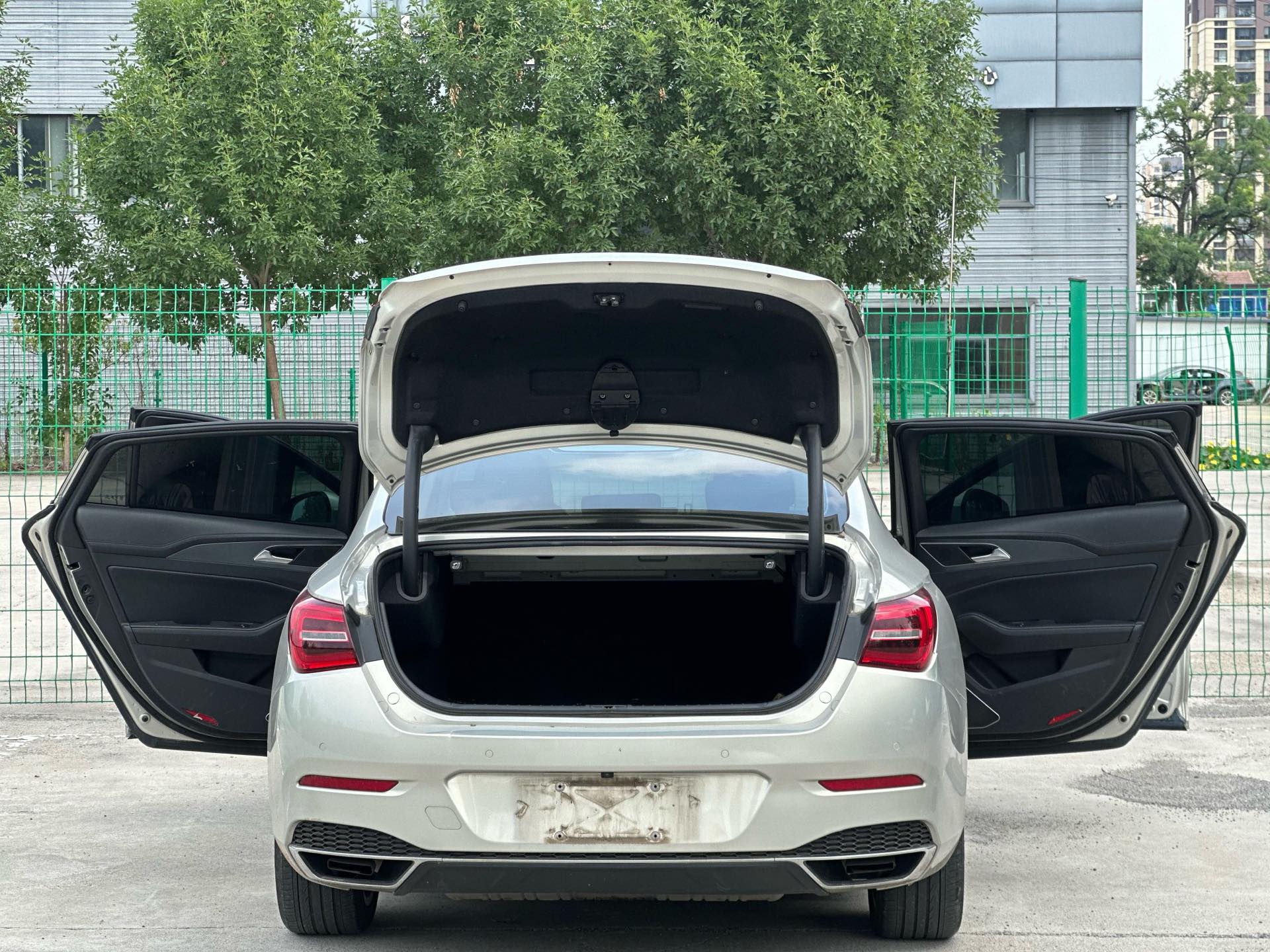 Hongqi H5 2022 1.5TD Qiyun