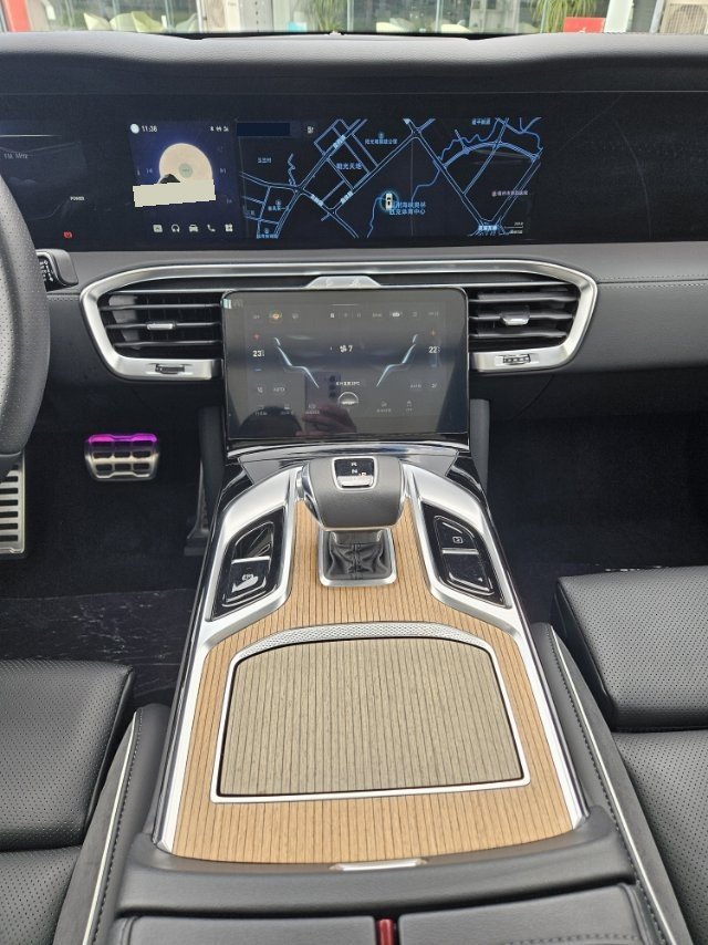 红旗 2022款 E-HS9 690km 旗享版6座