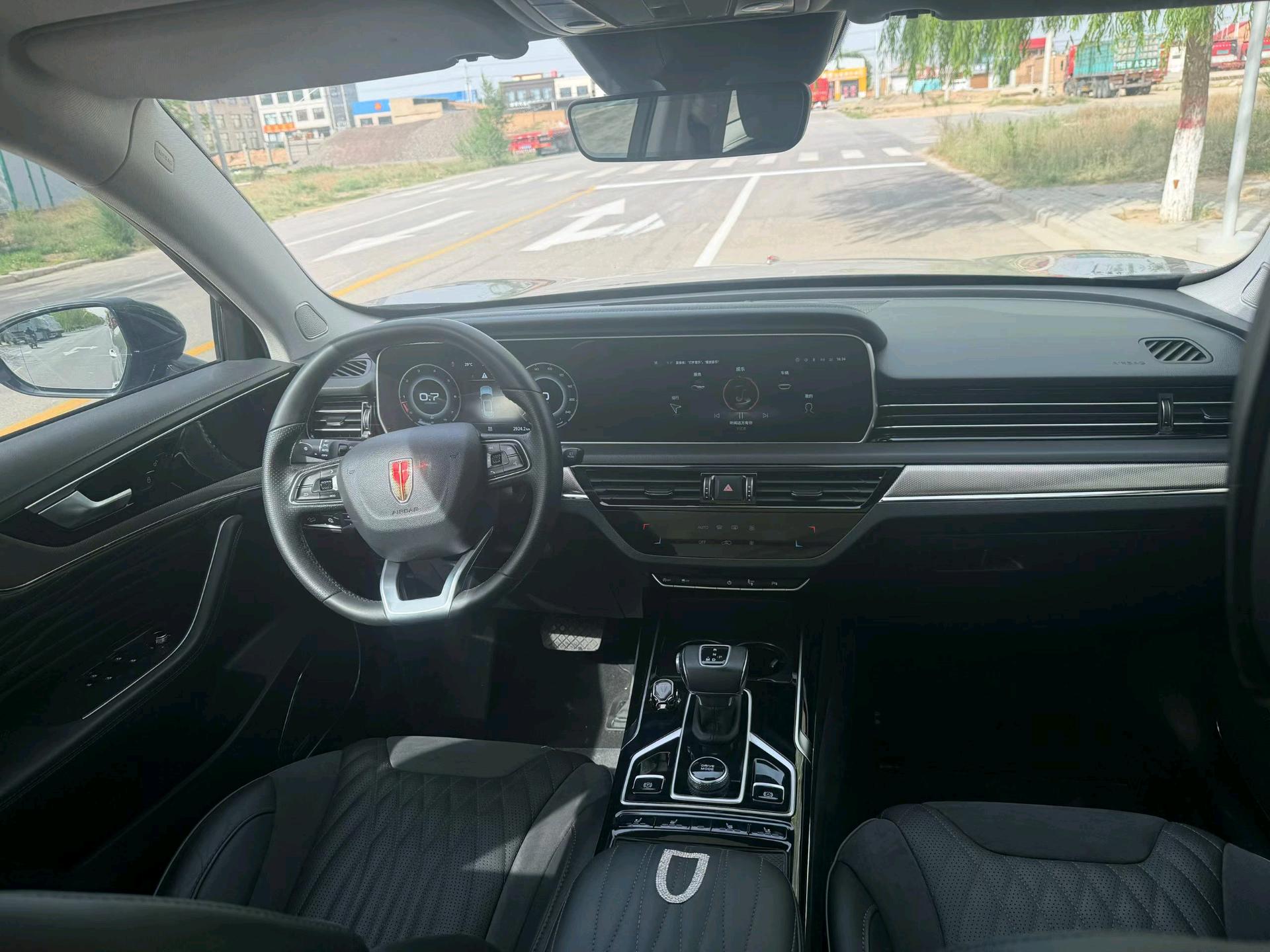 红旗 2022款 HS5 2.0T 智联旗享版
